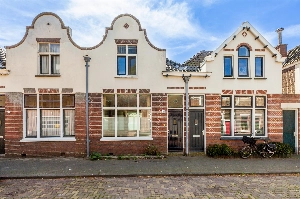 Emmastraat 32