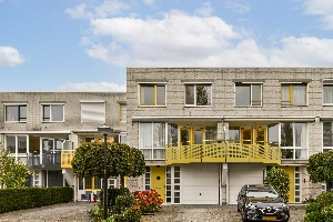 Carry Pothuiskade 12