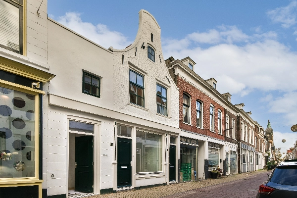 Hoogstraat 120